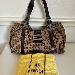 FENDI shoulder handbag